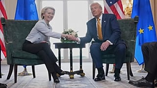 Ursula von der Leyen und Donald Trump in Schottland nach der Einigung auf ein Handelsabkommen im vergangenen Monat (27. Juli 2025)