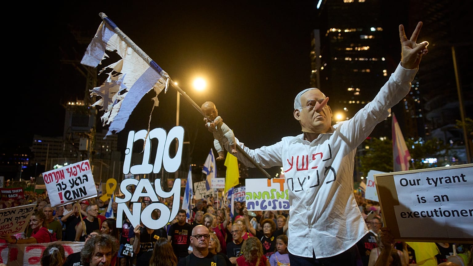 Une manifestation contre le gouvernement du Premier ministre Benjamin Netanyahu, à Tel-Aviv, en Israël, le samedi 23 août 2025