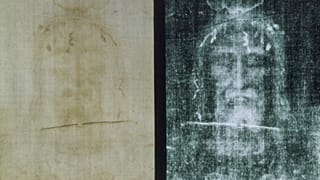 Turin Kefeni'nin fotoğrafı ve negatif görüntüsü.