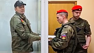 Frolov őrizetben