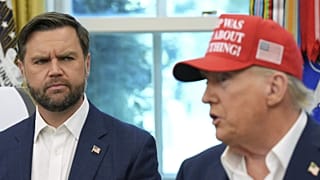 JD Vance alelnök a főnökével a washingtoni Ovális Irodában