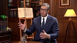 Il presidente serbo Aleksandar Vučić parla con Jane Witherspoon di Euronews a Belgrado, 25 agosto 2025