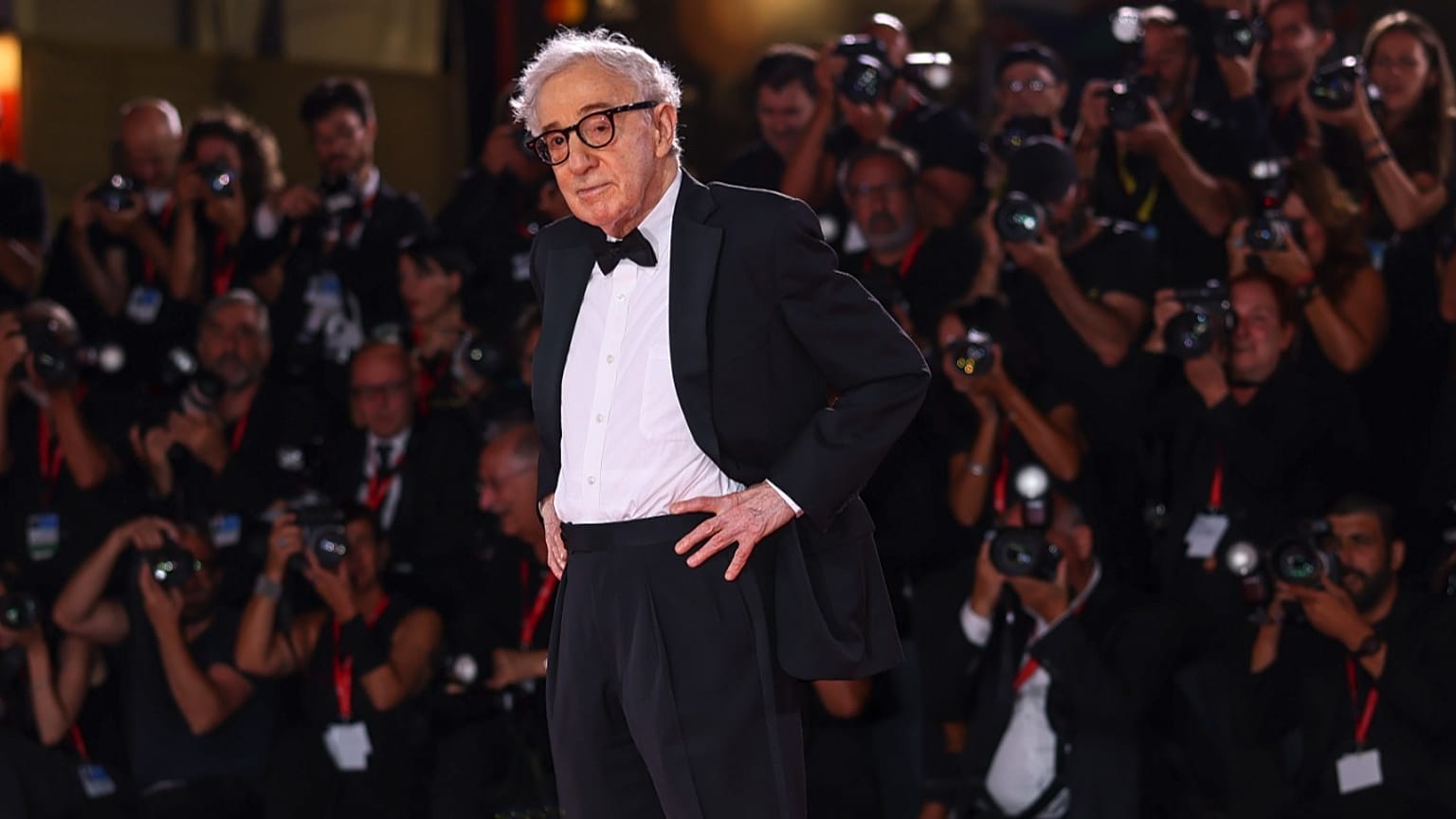 Woody Allen se enfrenta a críticas por su participación en el festival de cine de Moscú - En la foto: Allen en Venecia - 2023