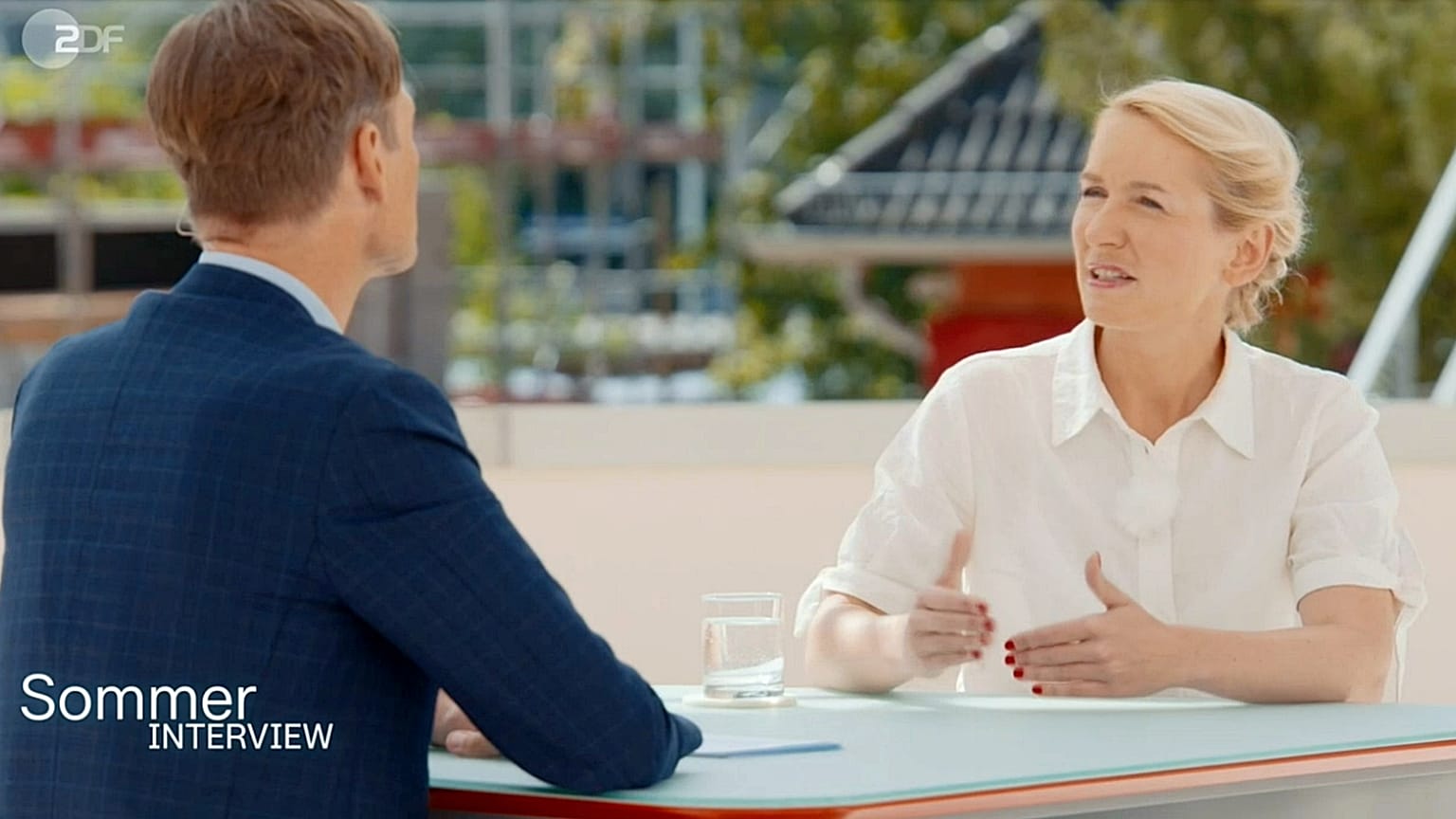 Linkspartei-Chefin Ines Schwerdtner bestätigte im ZDF-Sommerinterview einen Deal mit der Union bei der Kanzlerwahl.