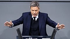 Habeck am 11.2.2025 im Bundestag, Berlin.