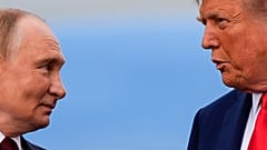 Οι πρόεδροι Πούτιν και Τραμπ τον Αύγουστο του 2025