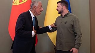 Marcelo Rebelo de Sousa condecorado por Zelenskyy
