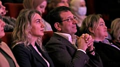 İBB Başkanı Ekrem İmamoğlu ve eşi Dilek İmamoğlu 8 Mart 2022'de "İBB Kadınlar Günü” etkinliğinde.