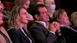 İBB Başkanı Ekrem İmamoğlu ve eşi Dilek İmamoğlu 8 Mart 2022'de "İBB Kadınlar Günü” etkinliğinde.