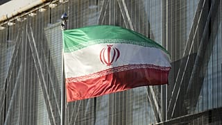 يُرفرف العلم الوطني الإيراني في سفارة إيران بسيول، كوريا الجنوبية، يوم الثلاثاء 18 أكتوبر 2022.