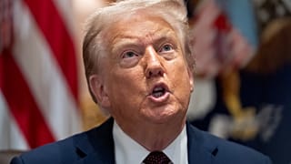 Президент США Дональд Трамп выступает в Белом доме.Вашингтон, 26 августа 2025 г. 