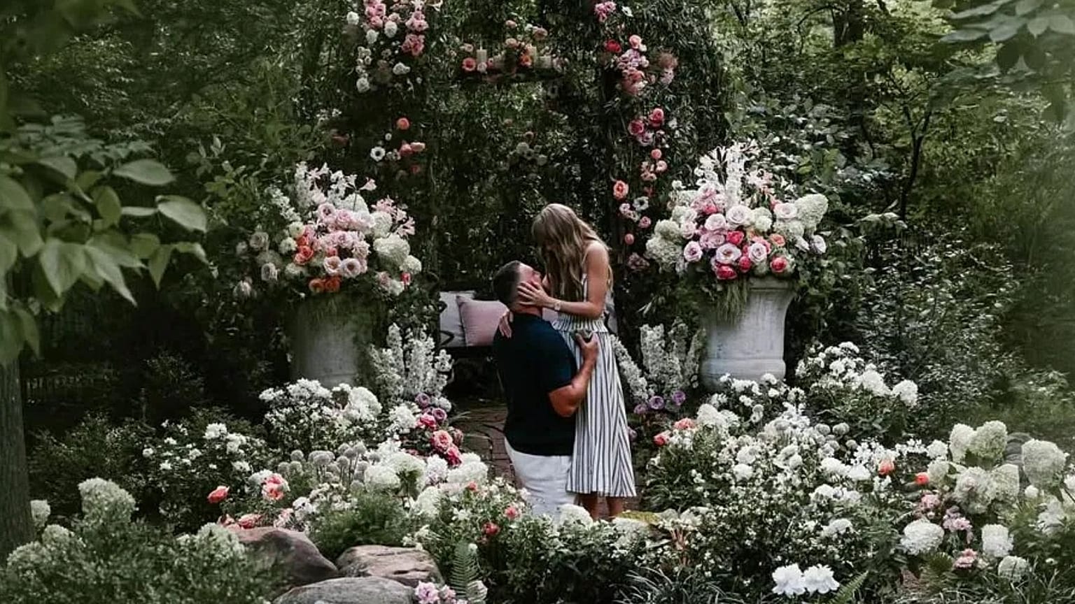 Ο αρραβώνας της Taylor Swift και του Travis Kelce: Τραμπ: Αντιδράσεις - συμπεριλαμβανομένου του περίεργου σχολίου του Ντόναλντ Τραμπ 