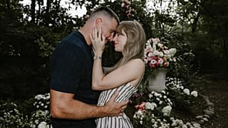 Una imagen de las redes de Travis Kelce y Taylor Swift al anunciar su compromiso.