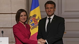 Márciusi fotó: Maia Sandu moldovai és Emmanuel Macron francia elnök Párizsban