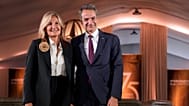 El primer ministro griego Kyriakos Mitsotakis y su esposa Mareva Grabowski-Mitsotakis en una cumbre de la OTAN en Washington, 9 de julio de 2024.