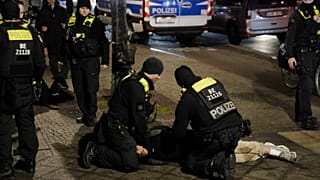 Februárban a berlini holokauszt-emlékműnél késeltek meg egy embert 
