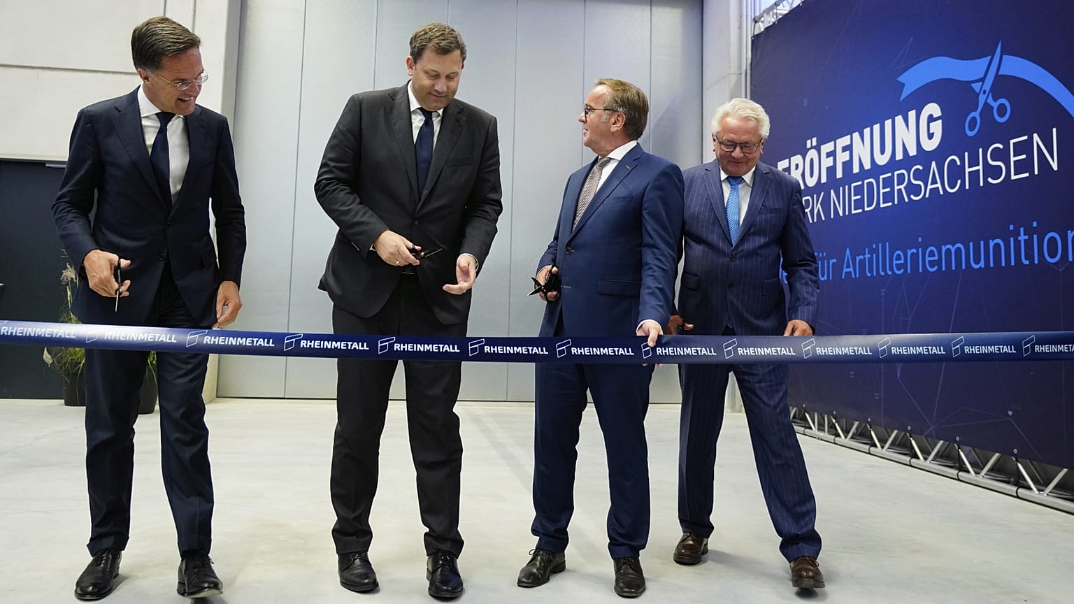 NATO-Chef Rutte, Bundesverteidigungsminister Pistorius, Vizekanzler Klingbeil und Rheinmetall-Chef Papperger