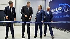 NATO-Chef Rutte, Bundesverteidigungsminister Pistorius, Vizekanzler Klingbeil und Rheinmetall-Chef Papperger