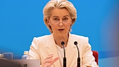 La presidenta de la Comisión Europea, Ursula von der Leyen, en el Gran Salón del Pueblo en Pekín, China, el jueves 24 de julio de 2025.