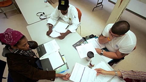 LinkedIn a émis un nouvel avertissement avant la saison d'automne, demandant aux demandeurs d'emploi d'être conscients des services frauduleux de rédaction de CV