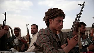مسلحون قبليون موالون للحوثيين، اليمن، الاثنين، 20 يونيو/حزيران 2016. 