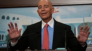 ABD Türkiye Büyükelçisi ve Suriye Özel Temsilcisi Tom Barrack, Lübnan'da bir basın toplantısında açıklamalarda bulunurken, 26 Ağustos 2025