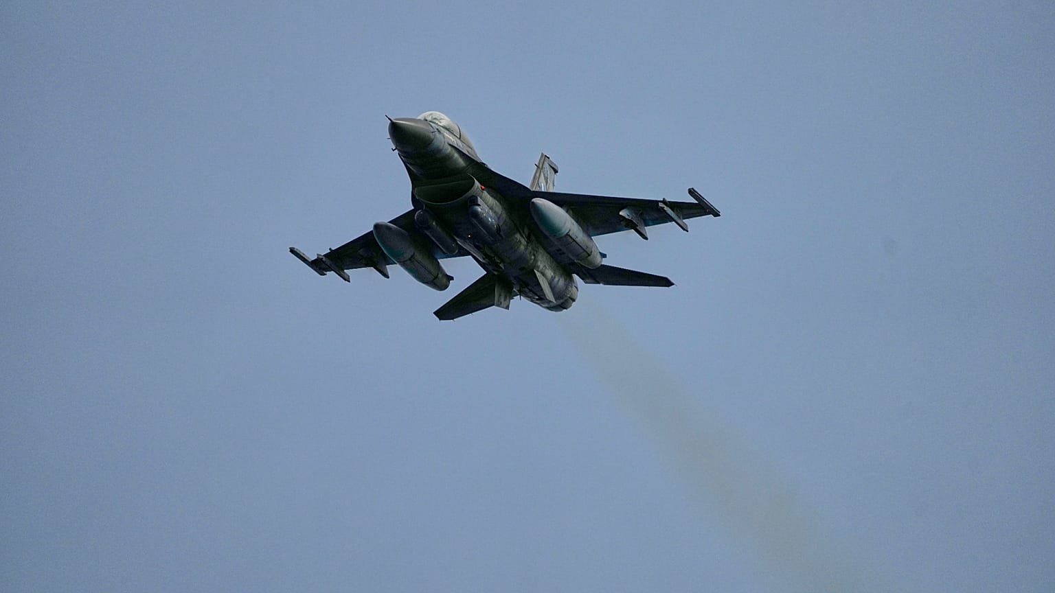 Egy görög F16-os vadászgép a Steadfast Dart 2025 hadgyakorlaton 2025. február 13-án