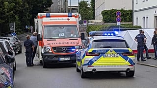 In Filderstadt bei Stuttgart wurden Überreste eines Menschen in einem Koffer entdeckt, eine Sonderkommission ermittelt (Symbolbild).