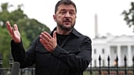 El presidente de Ucrania habla en el Parque Lafayette, el lunes 18 de agosto de 2025, en Washington.