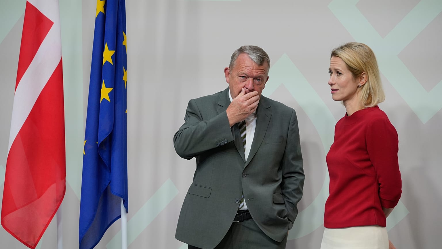 El Ministro de Asuntos Exteriores de Dinamarca, Lars Loekke Rasmussen (izquierda), y la Alta Representante de la UE para Asuntos Exteriores y Política de Seguridad, Kaja Kallas, en Copenhague (Dinamarca). 