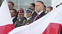 Karol Nawrocki lengyel államfő egy varsói ceremónián