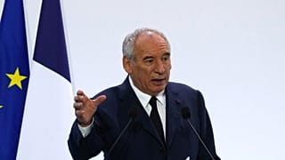El primer ministro francés, Francois Bayrou, revela los planes para el presupuesto del próximo año, el 15 de julio de 2025 en París.