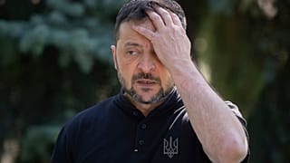 Il presidente ucraino Volodymyr Zelenskyy reagisce durante la conferenza stampa a Kiev, Ucraina, venerdì 29 agosto 2025. (Foto AP/Efrem Lukatsky)