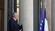 ΑΡΧΕΙΟ: Ο πρωθυπουργός της Γαλλίας Φρανσουά Μπαϊρού αποχωρεί από την εβδομαδιαία συνεδρίαση του υπουργικού συμβουλίου στο Μέγαρο των Ηλυσίων στο Παρίσι, 19 Μαρτίου 2025. 