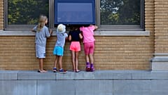 Jedes vierte Elternpaar hat Sorge, die Grundbedürfnisse ihrer Familien nicht mehr finanziell leisten zu können.