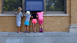 Jedes vierte Elternpaar hat Sorge, die Grundbedürfnisse ihrer Familien nicht mehr finanziell leisten zu können.