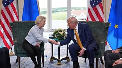 En julio de 2025, la presidenta de la Comisión, Ursula von der Leyen, y el presidente estadounidense, Donald Trump, cerraron un acuerdo sobre aranceles e inversiones.