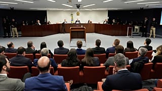 O Supremo Tribunal Federal do Brasil realiza a fase de pronúncia e sentença do julgamento de Bolsonaro