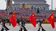 Wojsko bierze udział w paradzie wojskowej upamiętniającej 80. rocznicę kapitulacji Japonii w II wojnie światowej w Pekinie w środę, 3 września 2025 r. 