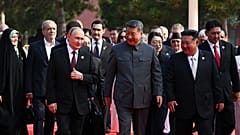 Putin, Xi Jinping e il leader nordcoreano Kim Jong-un camminano durante la parata militare per l'80° anniversario della resa del Giappone nella Seconda Guerra Mondiale, Pechino, Cina, 3 settembre 2025.