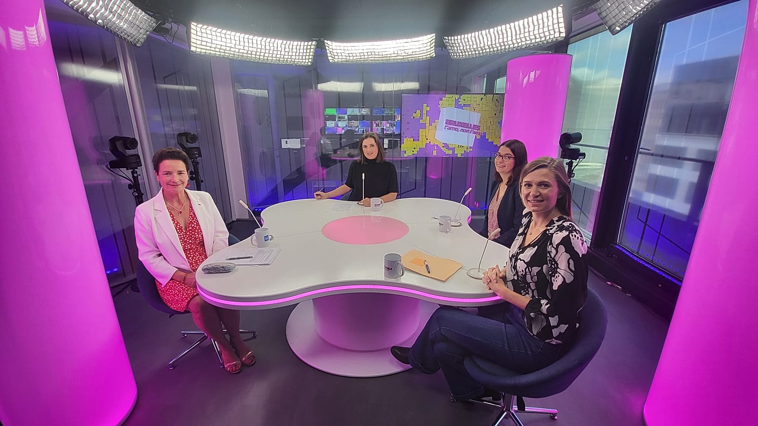 Maia de La Baume avec Geneviève Pons, Julie Rechagneux et Camille-Cerise Gessant.