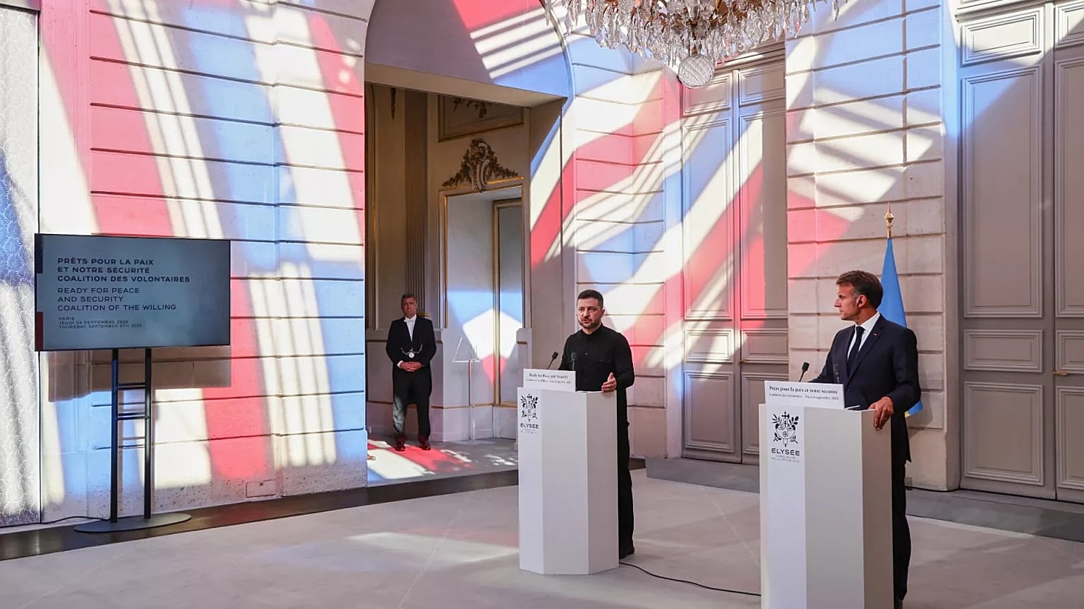 Ukraine's President Volodymyr Zelenskyy and French President Emmanuel Macron at a summit on Ukraine in Paris, 4 September, 2025.