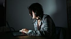 Es gibt vermehrt Berichte über KI-gesteuerte Chatbots wie ChatGPT, die wahnhaftes und verzerrtes Denken verursachen.