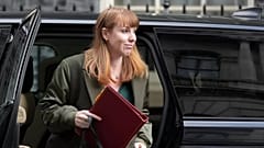 Angela Rayner trifft zu einer Kabinettssitzung in der Downing Street ein, 26. März 2025