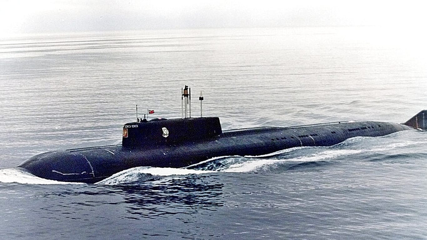 25 anni dalla tragedia del sottomarino Kursk: scosse la Russia e cambiò Putin