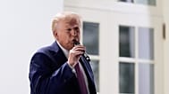 الرئيس الأمريكي دونالد ترامب يتحدث في حفل عشاء في حديقة الورود بالبيت الأبيض في واشنطن، الجمعة 5 سبتمبر/ أيلول 2025.
