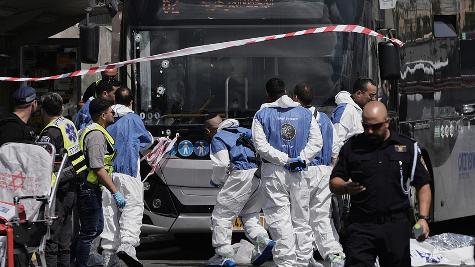 Ataque faz vários mortos em Jerusalém