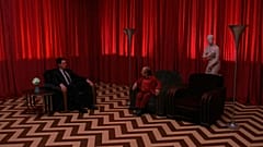 İkiz Tepeler'deki (1990) Kara Loca. 