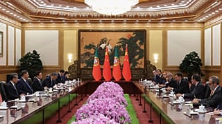 Delegações portuguesa e chinesa reunidas em Pequim