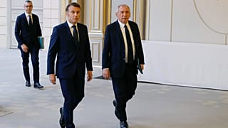 Emmanuel Macron et François Bayrou à l'Élysée, Paris, le 31 mars 2025.